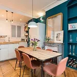 Romantic & Charming 2Br Apartment In Montmartre!!